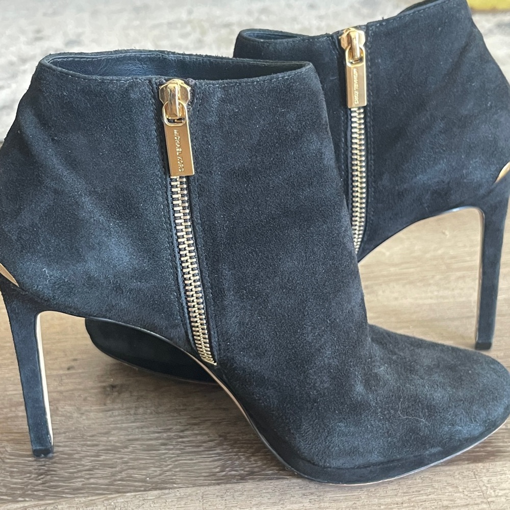 Micheal Kors Velvet Black Ankled High Heels Boots Size 8 1/2M - Picture 14 of 17
